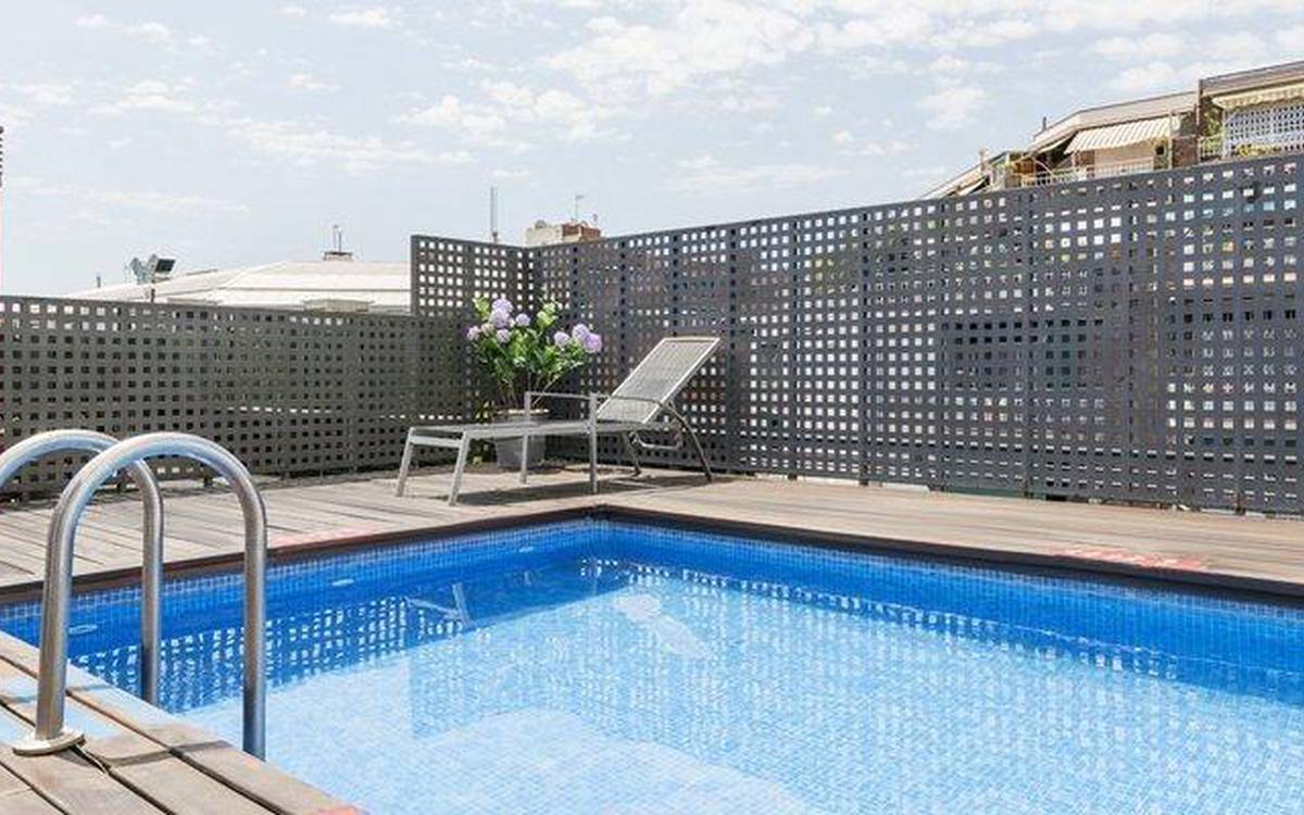 Piscina Hotel ILUNION Auditori Barcellona Piscina Hotel ILUNION Auditori Barcellona